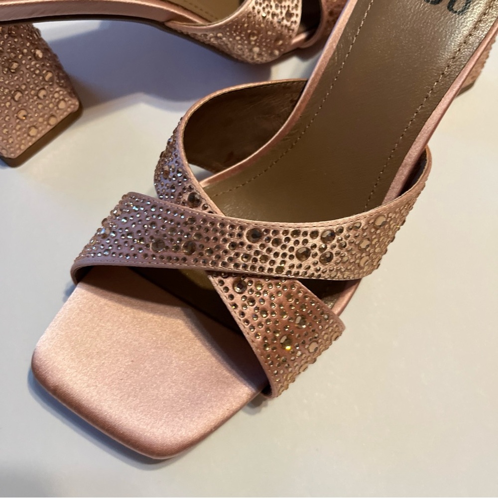 ANTHROPOLOGIE + Bibi Lou Shay Crystal Heels 39 size 8 New Blush Pink